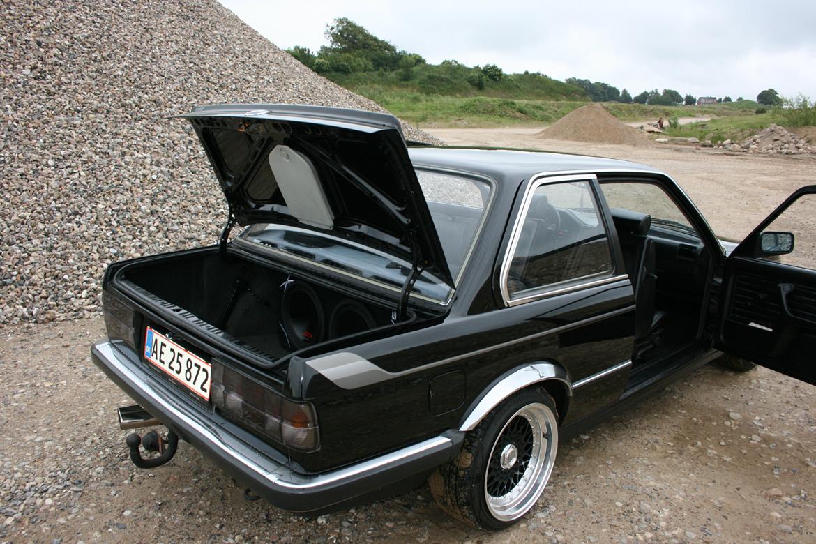 BMW E30 billede 15