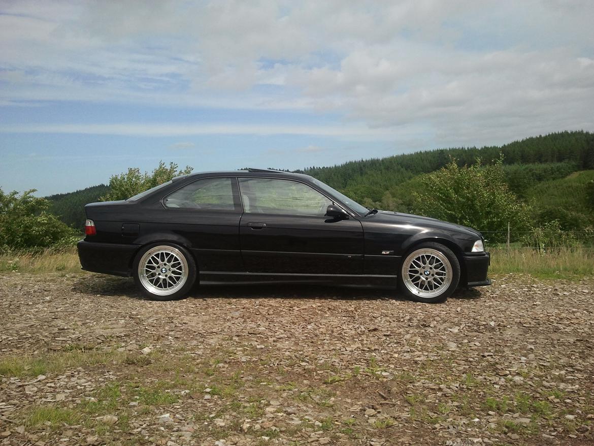 Bmw 323i coupe