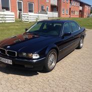 BMW 728i