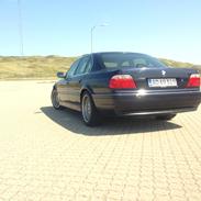 BMW 728i
