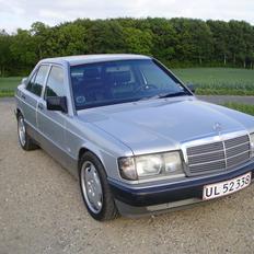 Mercedes Benz Mercedes 190e