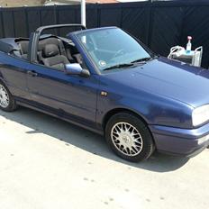 VW Golf 3 Cabriolet 1,8 Pink Floyd
