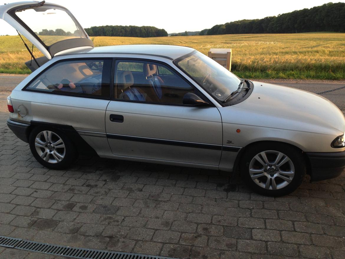 Opel astra f billede 7