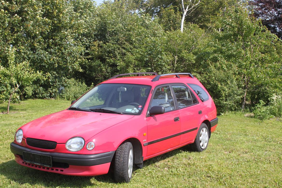 Toyota Corolla E110 St.car 1,8 4WD billede 1