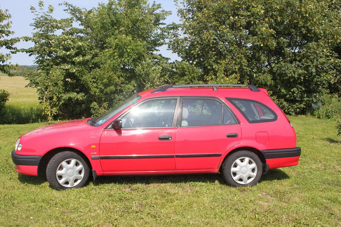 Toyota Corolla E110 St.car 1,8 4WD billede 2