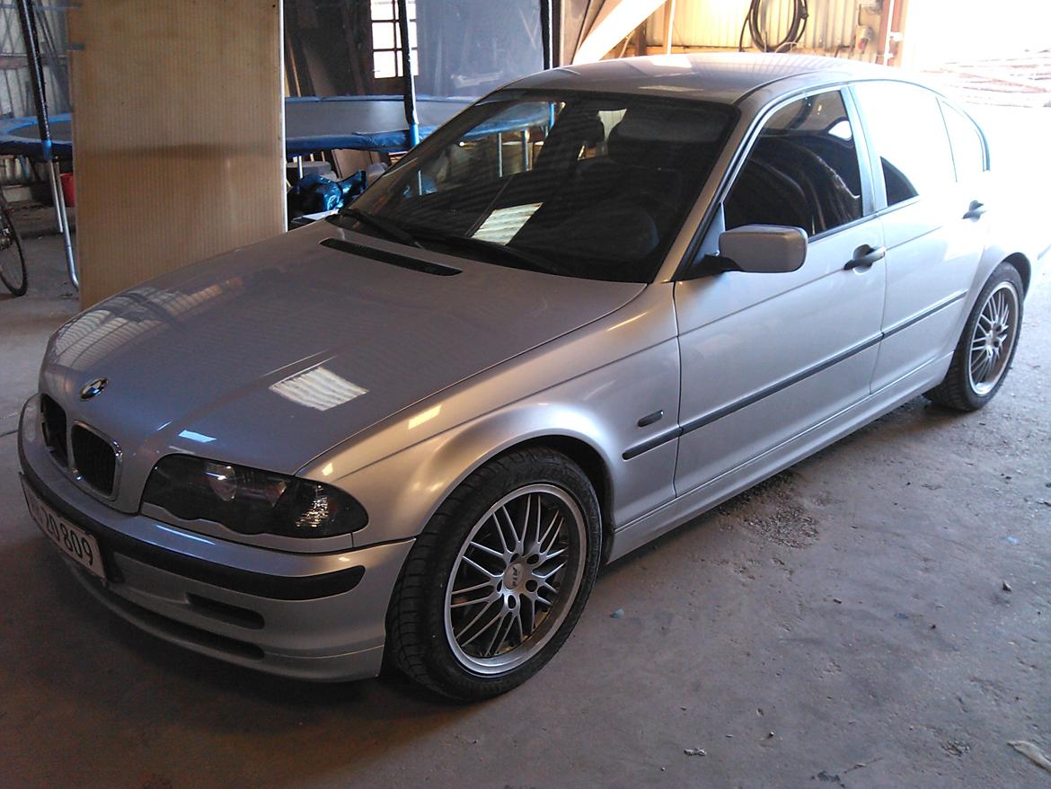 BMW e46 318i / SOLGT billede 3