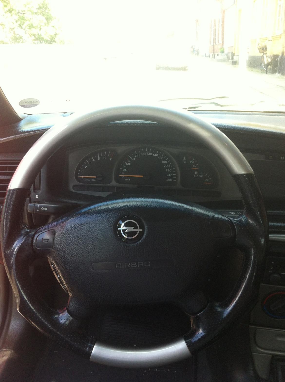 Opel vectra 2.0 sport billede 8