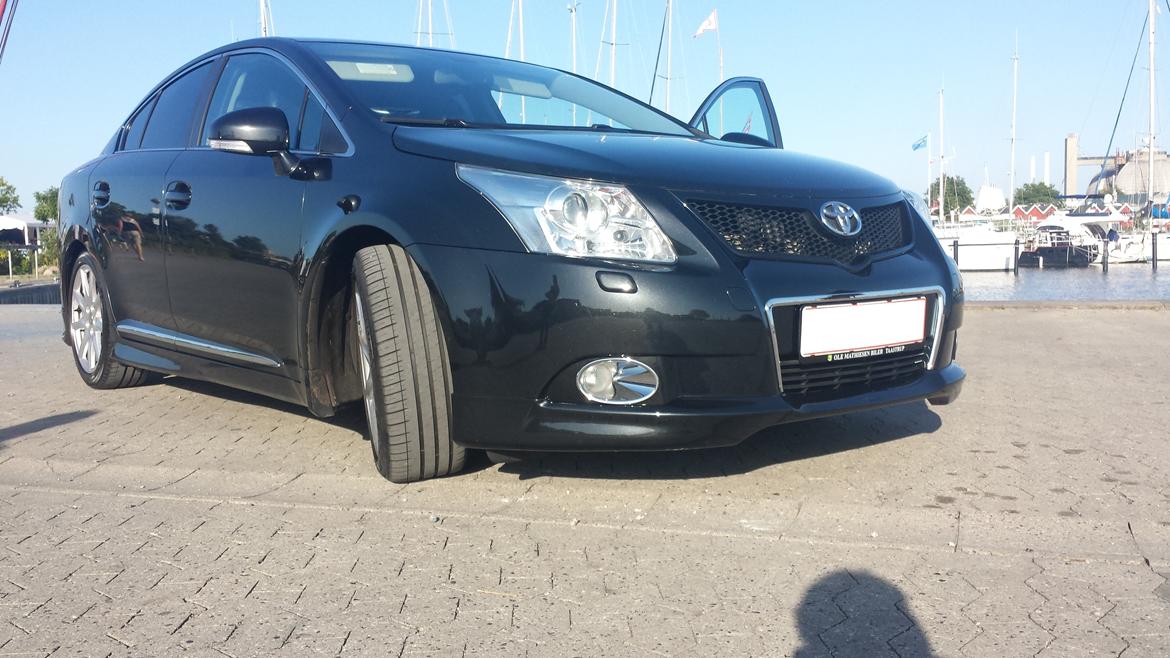 Toyota Avensis 2,2 D-4D 150 T3 4d billede 1