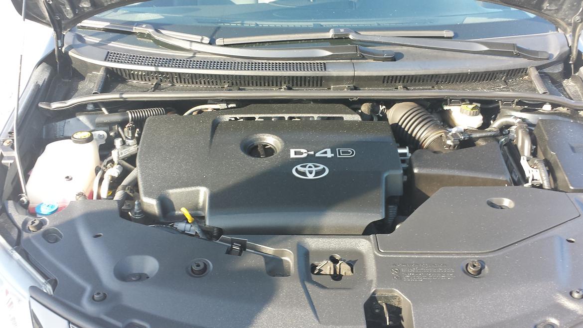 Toyota Avensis 2,2 D-4D 150 T3 4d billede 14