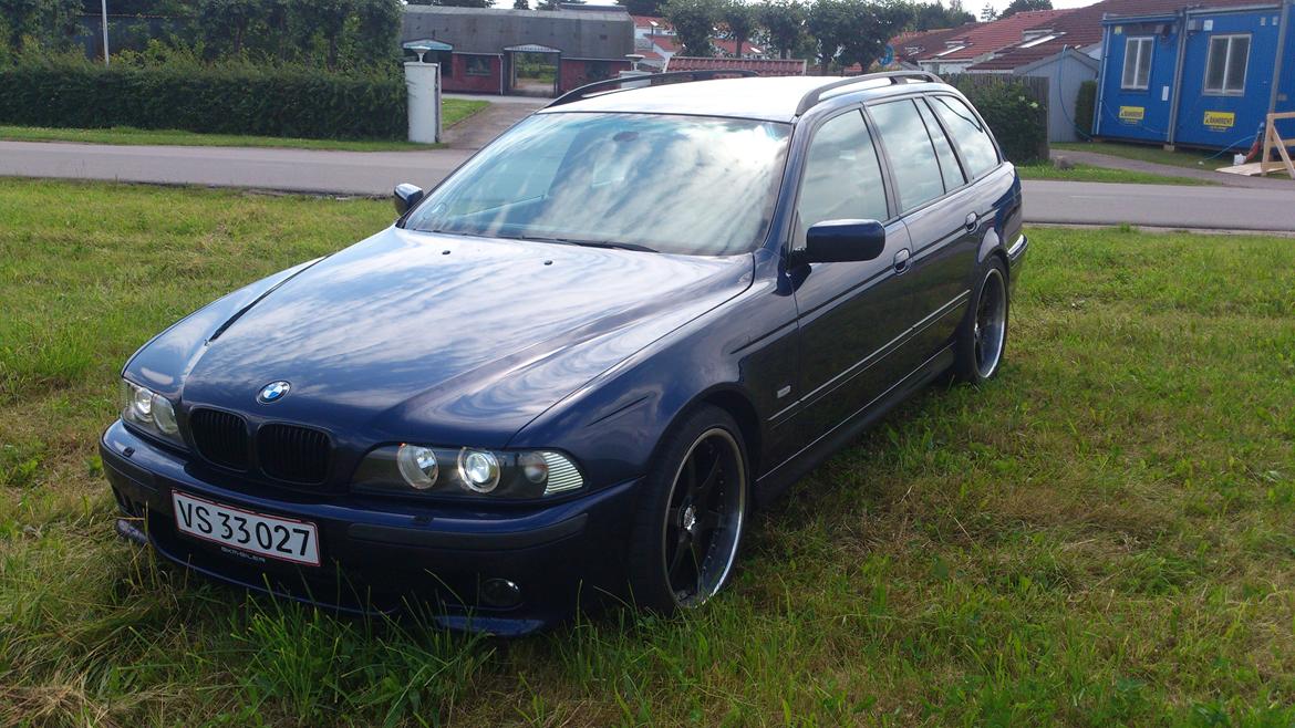 BMW 528IA Touring billede 1