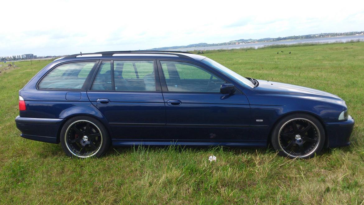 BMW 528IA Touring billede 2