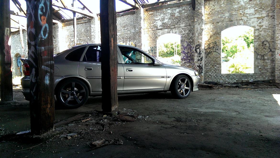 Opel Vectra B 1,8 16V GL *SOLGT* billede 6