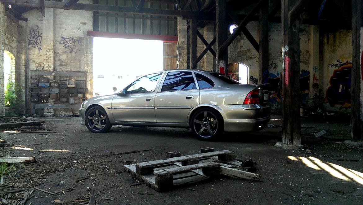 Opel Vectra B 1,8 16V GL *SOLGT* billede 9