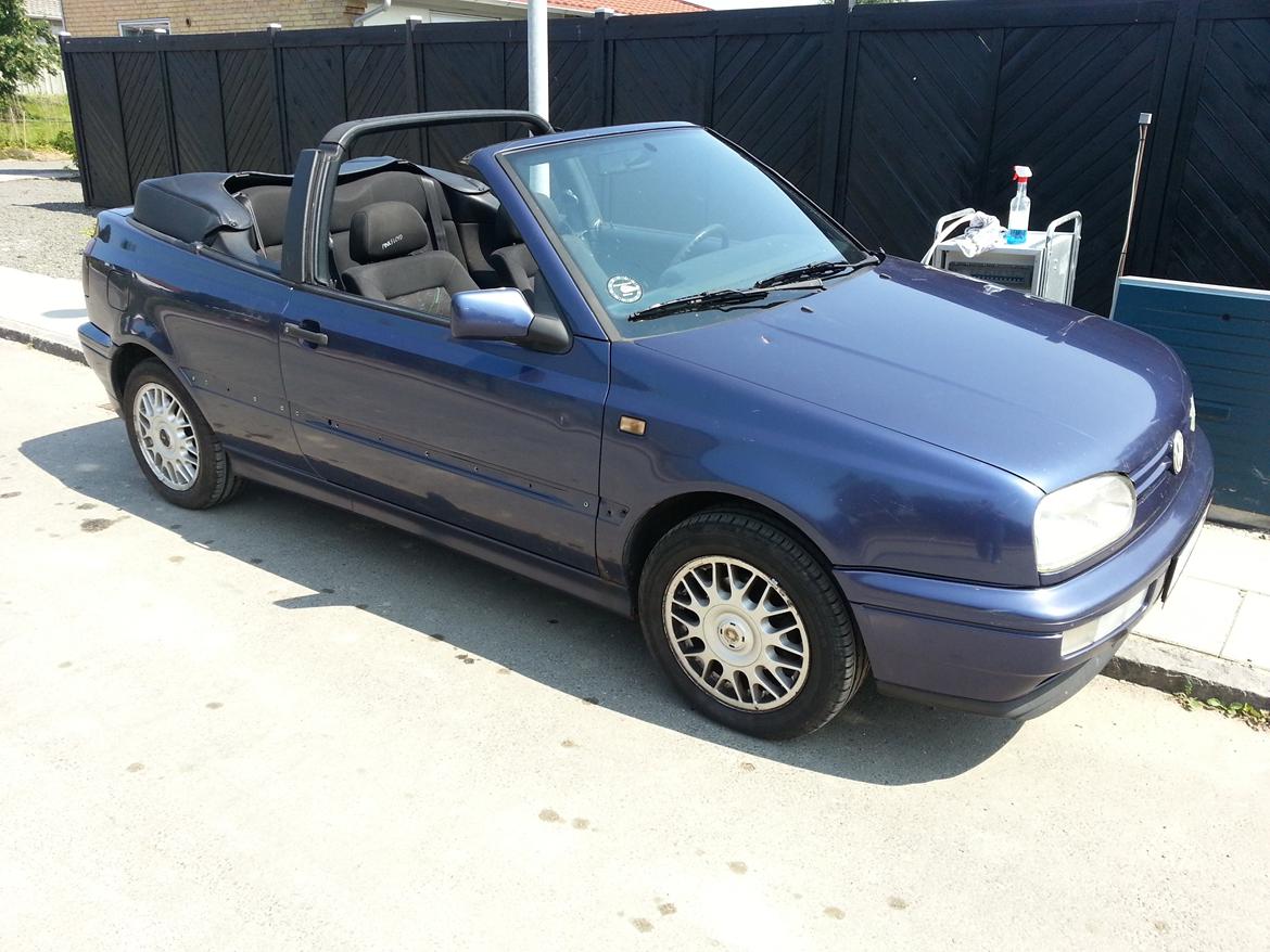 VW Golf 3 Cabriolet 1,8 Pink Floyd billede 2