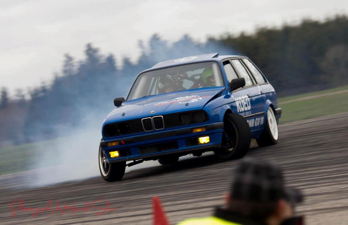 BMW e30 touring V8 billede 4