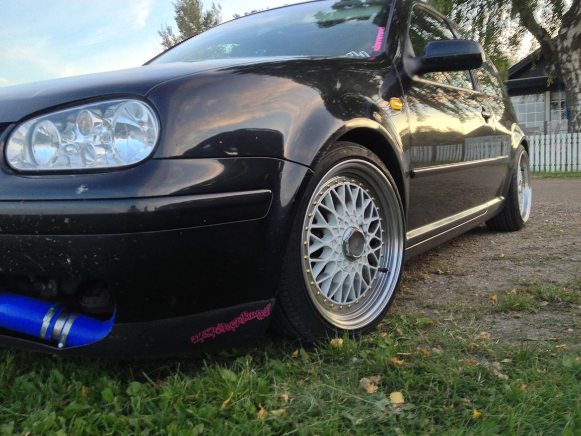 VW Golf MKIV GTi SOLGT billede 2