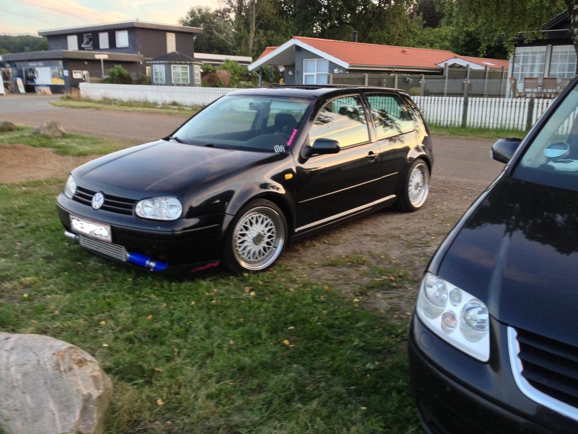 VW Golf MKIV GTi SOLGT billede 3