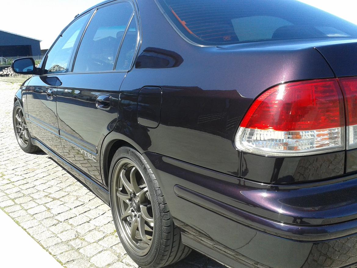 Honda Civic - Nye skærmkanter+paneler + inderskærme :-) billede 3