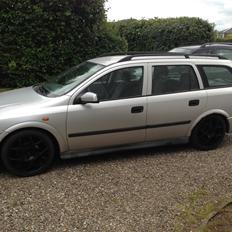 Opel Astra club st.car