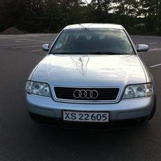 Audi A6 limousine