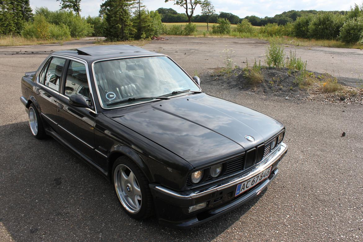 BMW E30 320I M-Tech 1 Tidl. bil billede 1