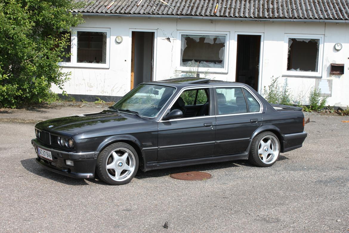 BMW E30 320I M-Tech 1 Tidl. bil billede 2