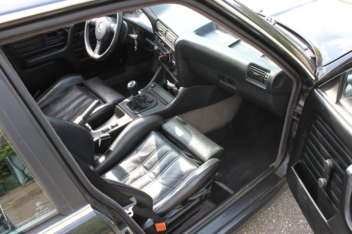 BMW E30 320I M-Tech 1 Tidl. bil billede 14
