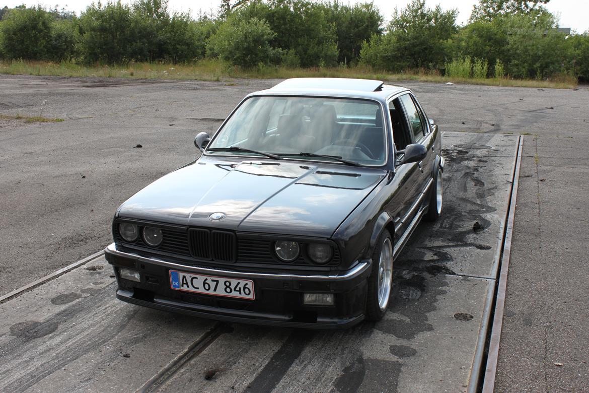 BMW E30 320I M-Tech 1 Tidl. bil billede 17