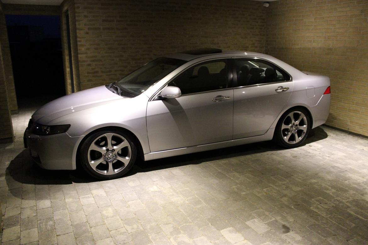 Honda Accord 2.4 i-VTEC Solgt! billede 1