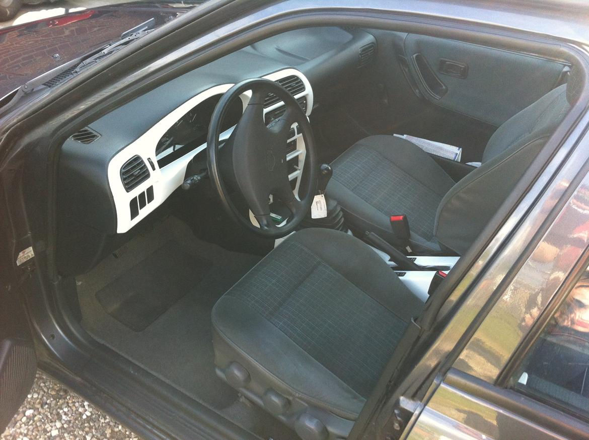 Nissan Sunny billede 6