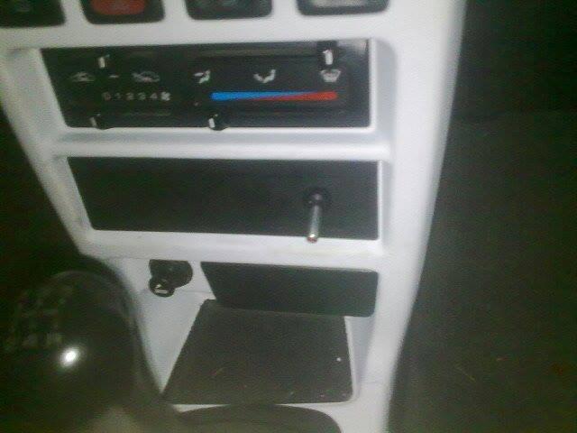 Nissan Sunny - kontakt til LED billede 20