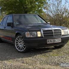 Mercedes Benz 190 TOTALSKADET
