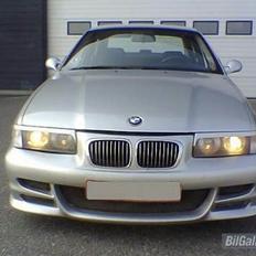 BMW 318i (Solgt)