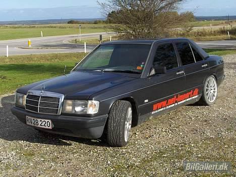 Mercedes Benz 190 TOTALSKADET billede 2