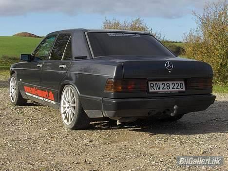 Mercedes Benz 190 TOTALSKADET billede 4