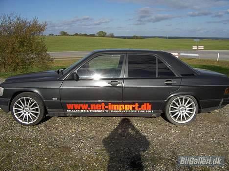 Mercedes Benz 190 TOTALSKADET billede 8