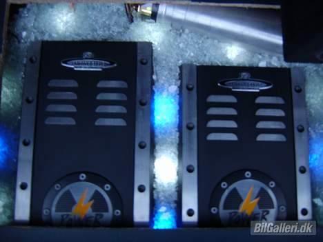 Fiat Bravo - Så er det knuste glas og dioderne på plads..  billede 14