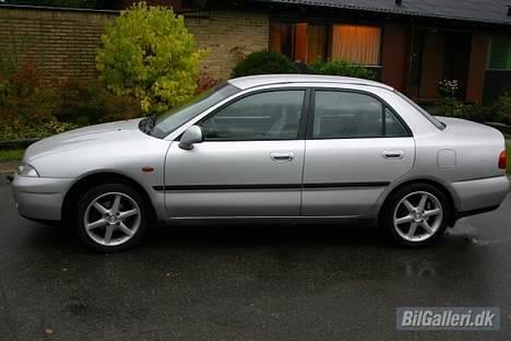 Mitsubishi Carisma billede 1