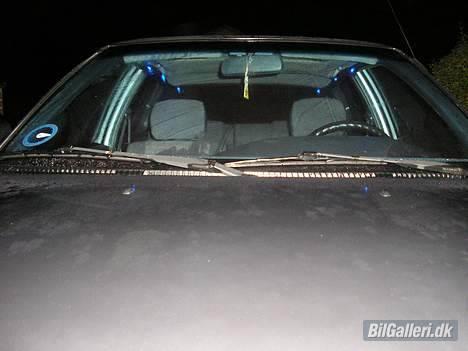 Toyota Corolla XLi SOLGT!! - Ikke de bedste billeder af dioderne.. men kan ikke tage nogle bedre :( billede 7