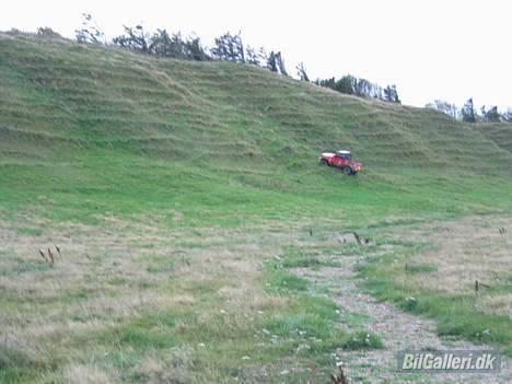 Toyota Landcruiser BJ73 (DØD) - jah.. jeg kom sku ikk helt op.. overvejede at sætte mit spil et eller andet men narhh.. billede 10