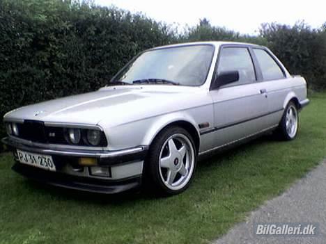 BMW 320 i billede 4