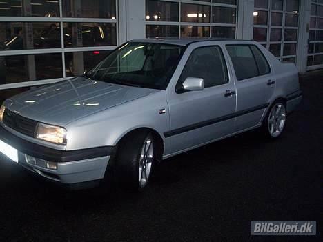 VW Vento GL *SOLGT* billede 10