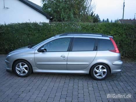 Peugeot 206 SW - Så er vinterhjulene kommet på. billede 8