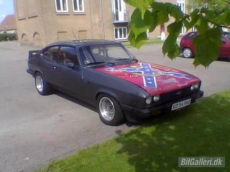 Ford capri 2.8i (under kniven) - et godt billede fra i sommers billede 1