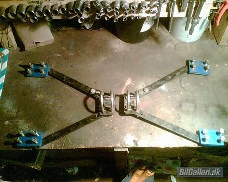 Ford capri 2.3/2.8i  - X-PACK til bag stiver sådan en capri MEGET af billede 8