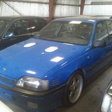 Opel Omega 3000 Turbo