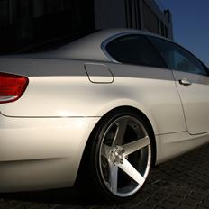BMW E92 325i SOLGT