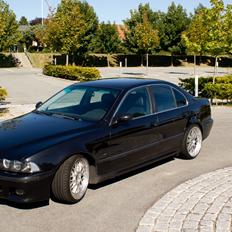 BMW E39 523i 2.5 M-tech