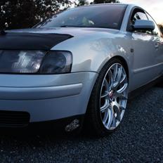 VW Passat 1.8 Turbo *STANCE