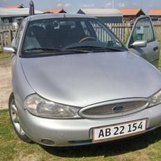 Ford Mondeo 2,5 V6 Expressive